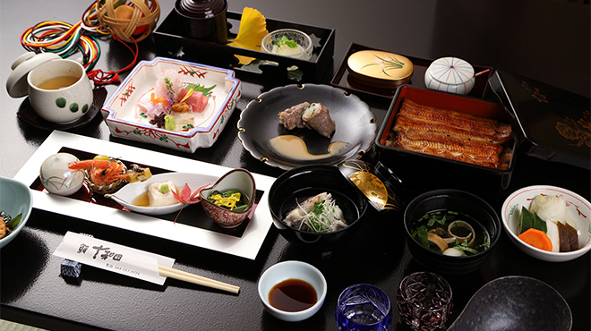 鰻 十和田 - メイン写真:お祝いの席にぴったりの華やかなコースです