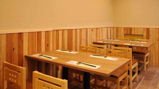 創作料理 禅弥 - メイン写真:テーブル