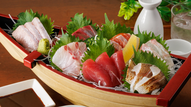 居酒屋 ホタル - メイン写真:豪華お刺身盛り合わせ　7点盛