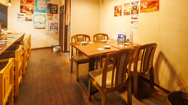 居酒屋 ホタル - メイン写真:1F　テーブル席