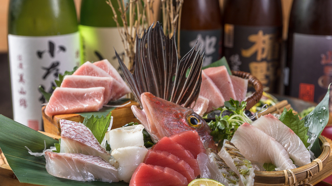 魚島屋 - メイン写真: