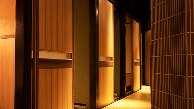 海鮮炭火原始焼き 日本酒 のど黒炭魚 - メイン写真: