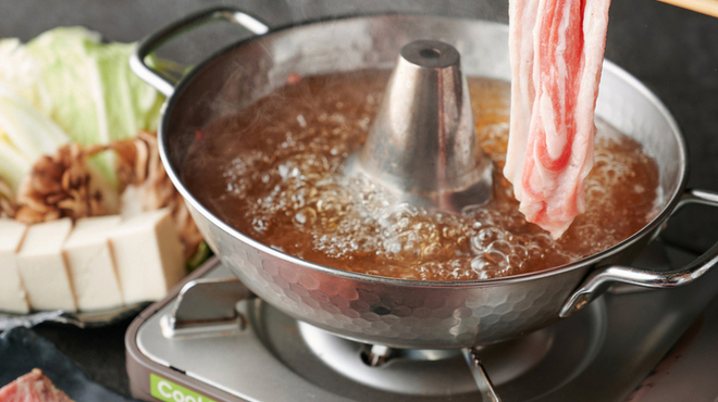 厳選島豚 しゃぶしゃぶ すきやき せいりゅう - メイン写真: