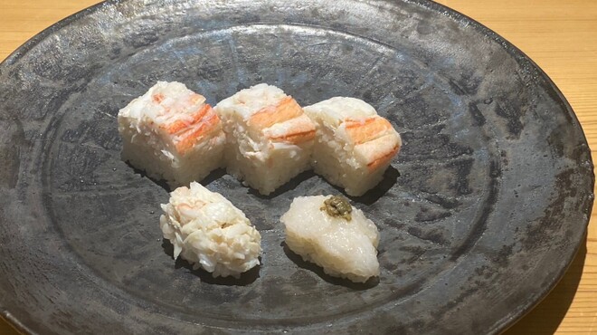 寿し島川 - 料理写真:越前蟹のお寿司