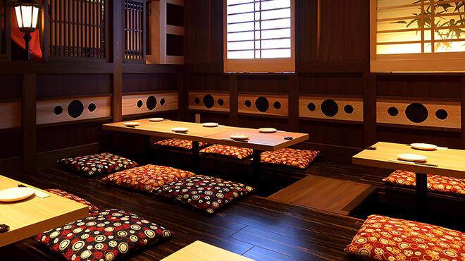 秘伝手羽先唐揚げと本格串焼専門店 鳥心 - メイン写真: