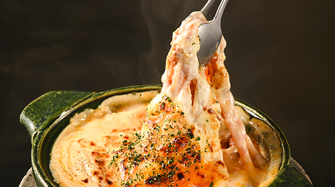 flour+water - メイン写真:牛ラグーとチーズクリームの土鍋ボロネーゼ