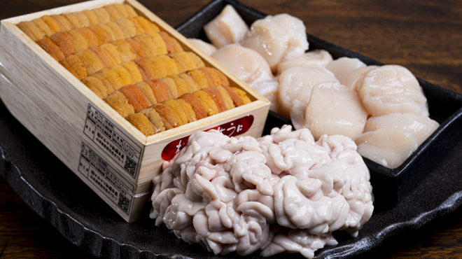 祇園えもん - メイン写真:新鮮なネタをお楽しみください。