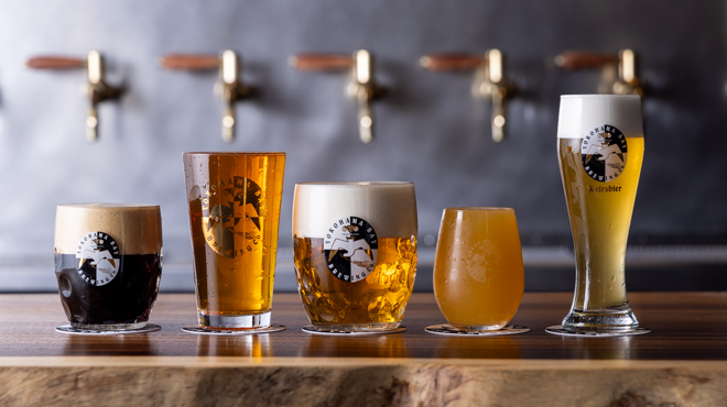 横浜ベイブルーイング - メイン写真:ビール集合