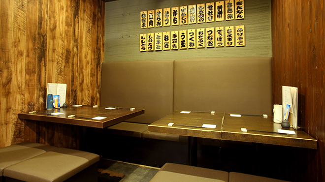 鳥恵 - メイン写真:テーブル席