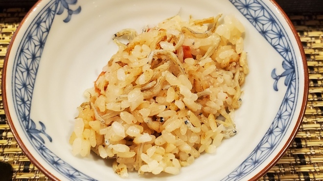 輪久 - 料理写真:京ニンジンとじゃこの炊き込みご飯
