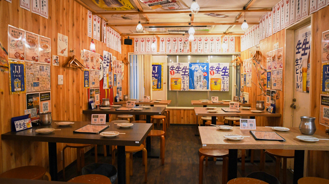 大衆酒場 手羽だるま - メイン写真:2Fテーブル席