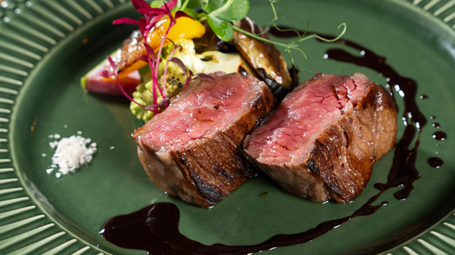 オイスターハウス Pisca - メイン写真:炭火焼きメイン　黒毛和牛サーロイン