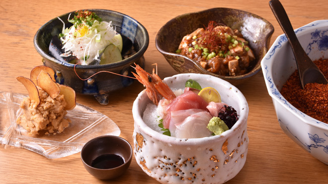 おばんざい割烹 巡る - メイン写真:料理集合