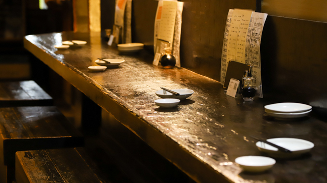 ガシラ - メイン写真:1階カウンター