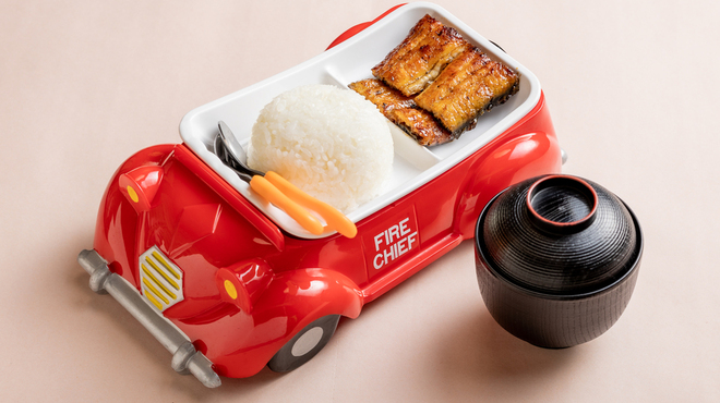 観光荘 - 料理写真:お子様にもおいしいうなぎをお子様ランチ