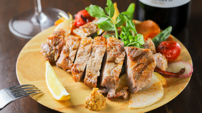 オラオーレ スペインタパスと自然派ワインの店 - メイン写真:神威豚のグリル