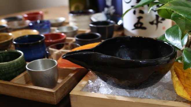 やきとり稲田 - メイン写真:日本酒ボトル集合