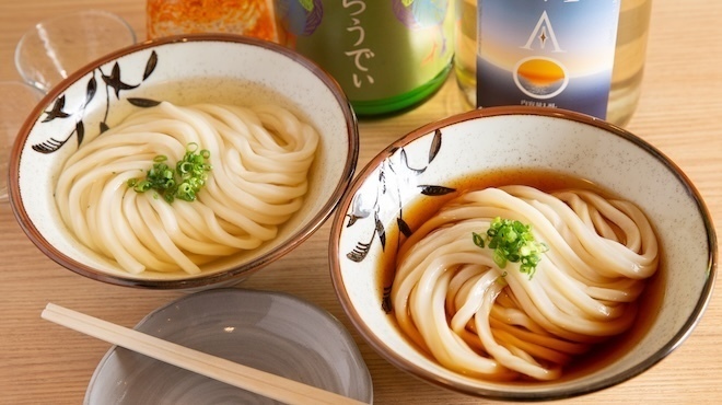 考えるな、うどん食え。 - メイン写真:うどん2種