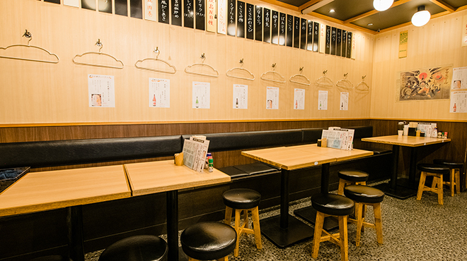 焼鳥のヒナタ - メイン写真:テーブル