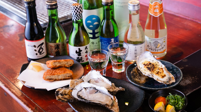 牡蛎処 桝政 - メイン写真:牡蠣に合うお酒と牡蠣料理