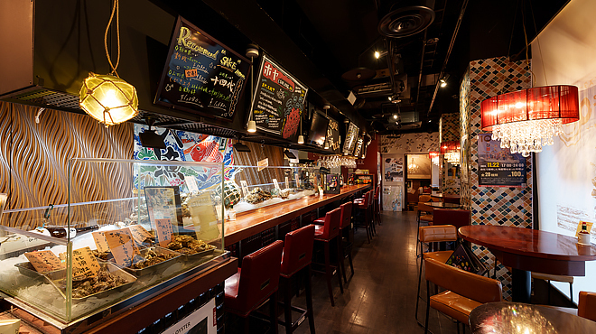 オストラ デ オーレ - メイン写真:店内全体