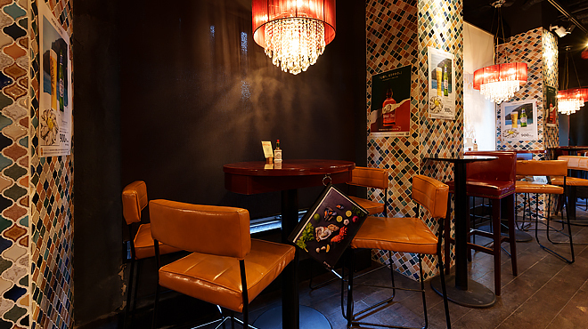 オストラ デ オーレ - メイン写真:テーブル席