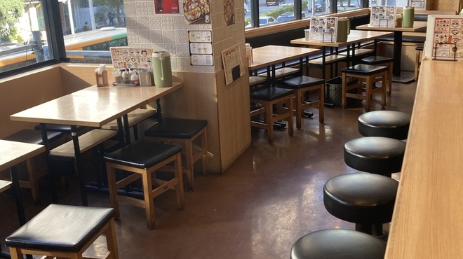 博多らーめん由丸 - メイン写真: