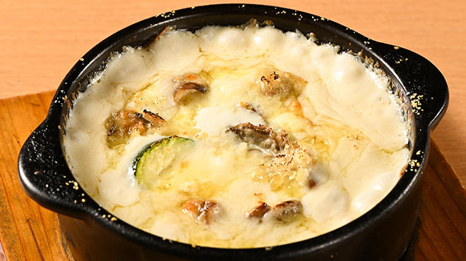 オイスターラバーズ - メイン写真:牡蠣のペンネグラタン