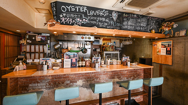 オイスターラバーズ - メイン写真:カウンター席