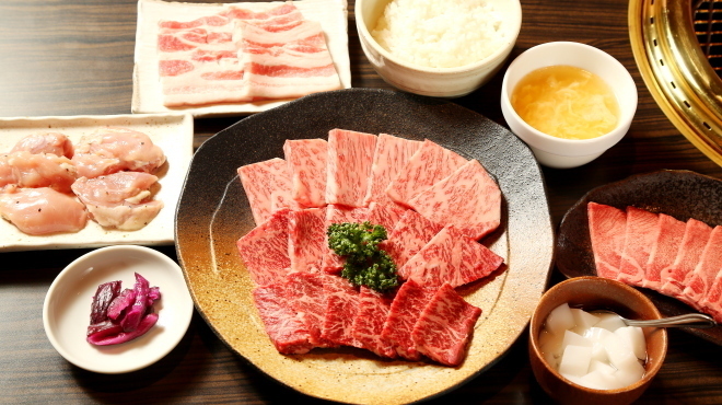 焼肉 牛若 - メイン写真: