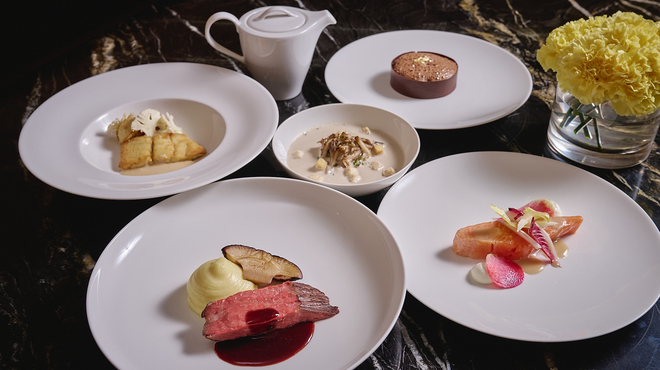 The Blue Room - 料理写真:シーズナルディナー 5コース