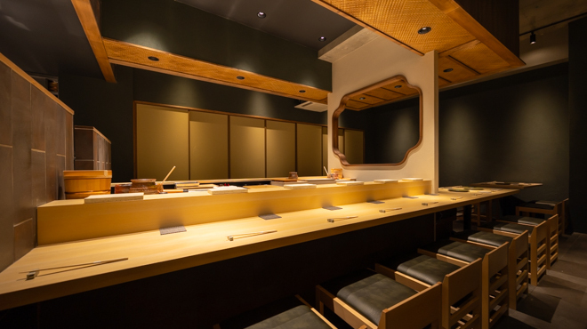 鮨 といろ - メイン写真:趣ある店内