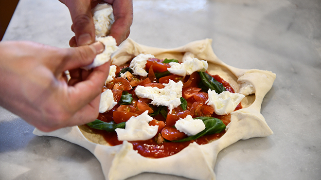 Pizzeria IL Porto - メイン写真:生地から手作り（1枚1枚）