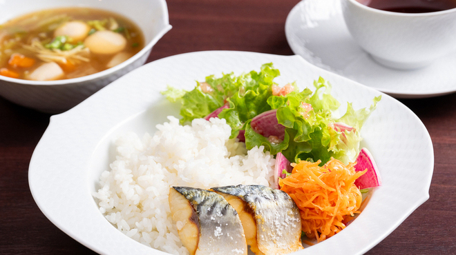 Social Cafe & Bar OnOkuri - メイン写真: