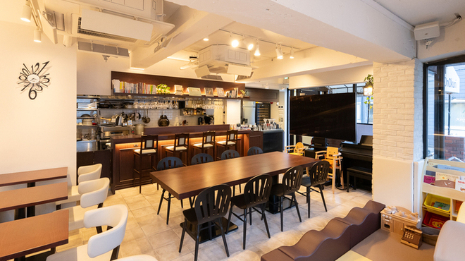 Social Cafe & Bar OnOkuri - メイン写真: