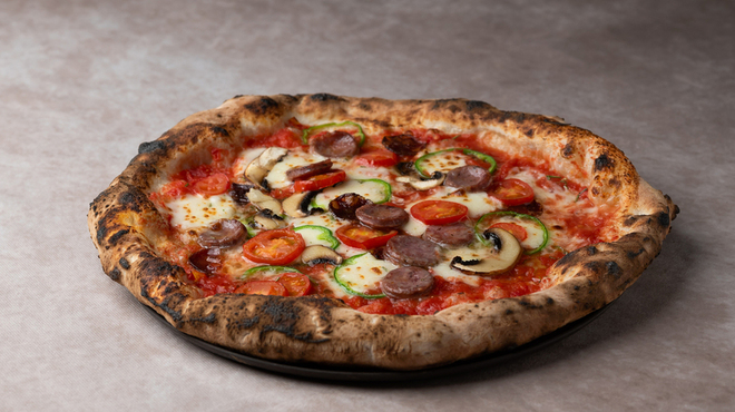 Ciel Pizza  - 料理写真:シエルピザ〜サルシッチャ、サラミ、マッシュルーム、トマトソース〜