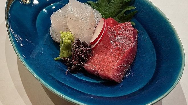 玄斎 - 料理写真:明石の天然真鯛と天然本鮪 中トロの造り