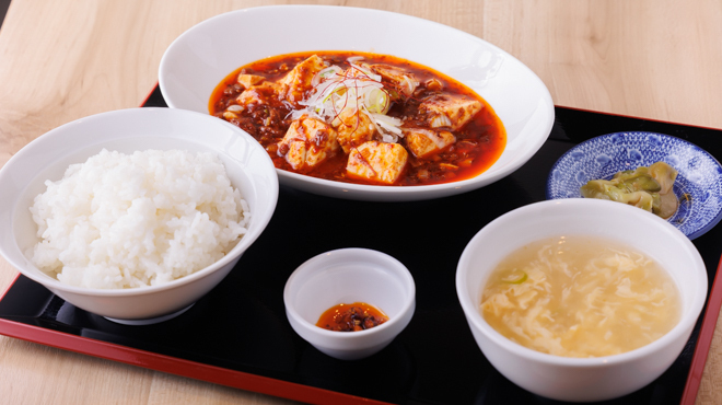 ブルース飯店 - メイン写真:ランチ　麻婆豆腐定食