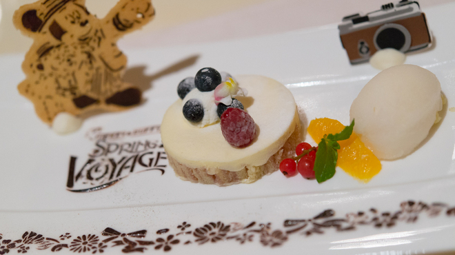ベッラヴィスタ ラウンジ - 料理写真:クリームチーズムースとグレープフルーツソルベ【2014年6月】