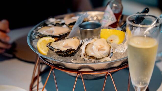 新宿オイスターバー ワーフ - メイン写真: