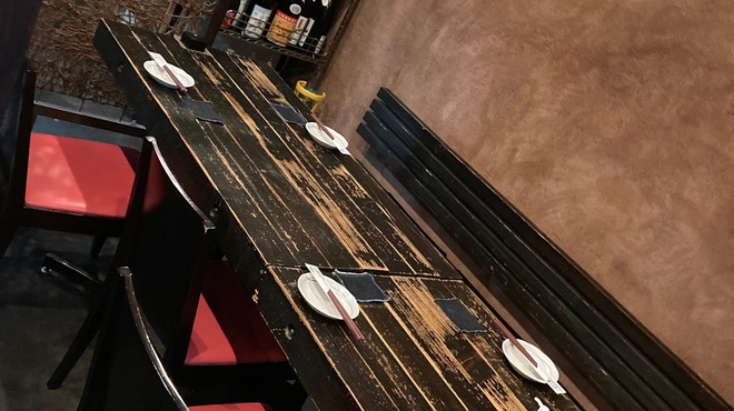 岡山料理専門店～cooking　of　art　Ikiya～ - 内観写真:テーブル席