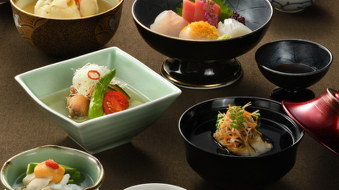 日本料理・鉄板焼 はや瀬 - 料理写真:２０２５年１月「初暦」会席
