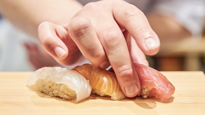 寿司 牡蠣 新宿スシエビス - メイン写真: