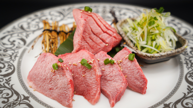 韓感 - メイン写真: