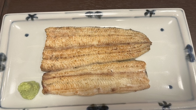 割烹 蒲焼 大沼 - 料理写真:白焼き３４７０円。