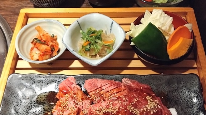 神戸牛焼肉 西村家 - メイン写真: