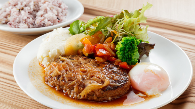 Metro KITCHEN - 料理写真:ランチメニューA。　ガッツリ食べたい方におすすめ！