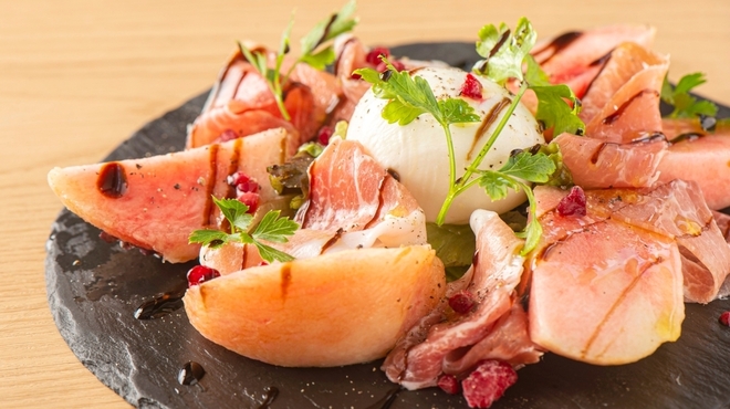 湯島ワンズラクレット チーズ料理専門店 野菜＆ワイン - メイン写真: