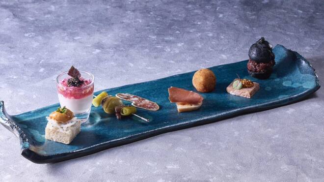MAISON 8 restaurant - メイン写真: