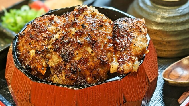 肉食家さんのハンバーグ にくきゅうグリル - メイン写真: